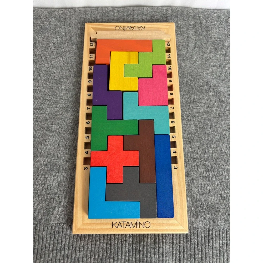 Gigamic Katamino Classic Wooden Board Game Logic Puzzle 500 Challenges GZKC-EN